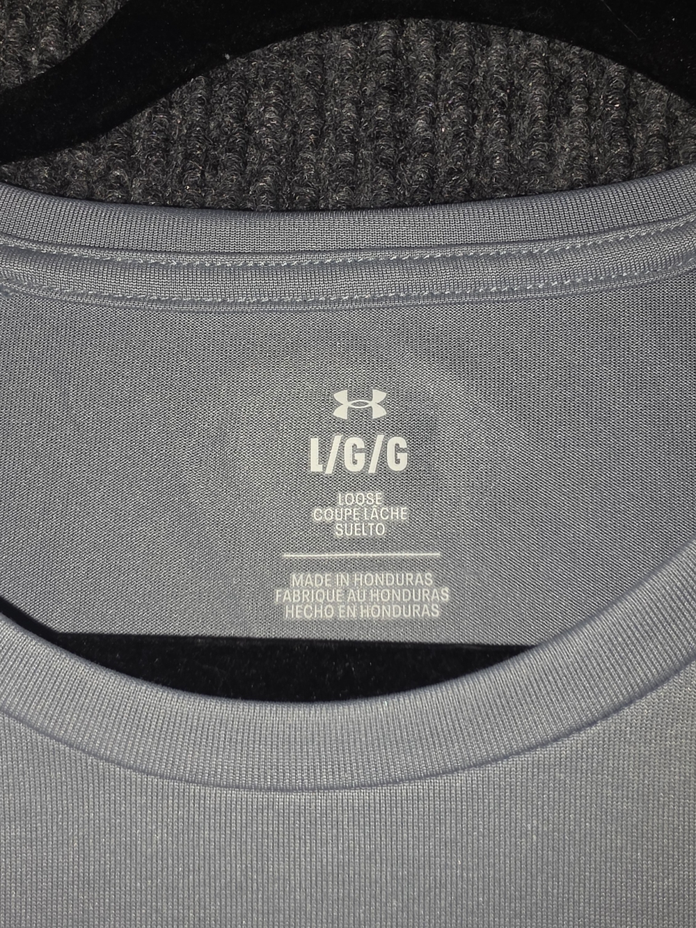 Under Armour Men’s Light Blue/Gray Athletic Tee with Navy Graphic - Picture 3 of 5